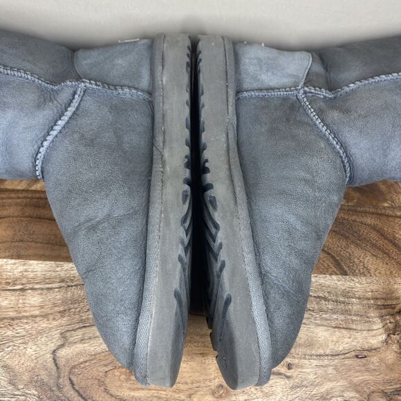 UGG Bailey Button Womens Gray Size 7 Suede Sheepskin Shearling Fur Lined Boots - Picture 5 of 7